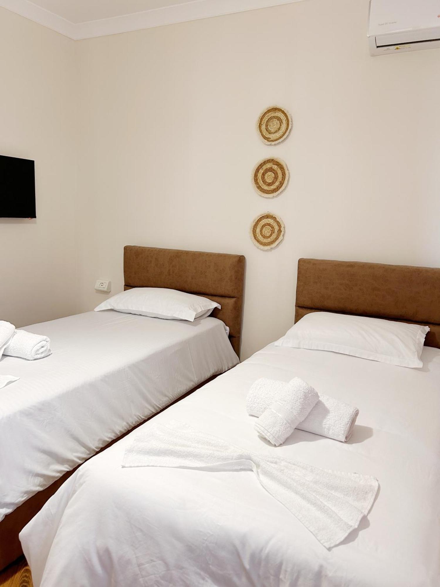 Reve De Hotel