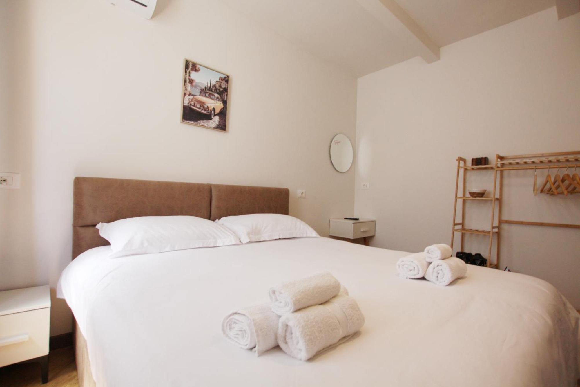 Reve De Hotel Tirana